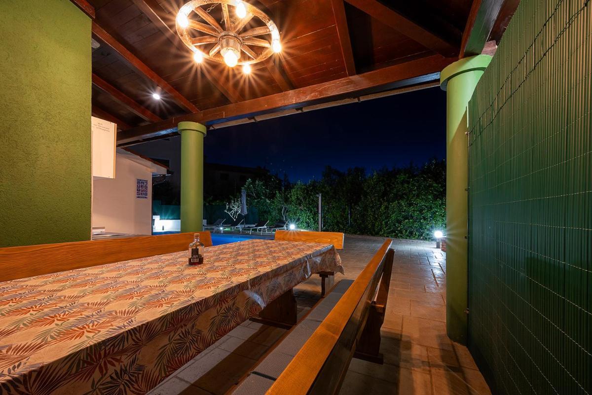 Apartment Big Swimming Pool Monvidal Pula
